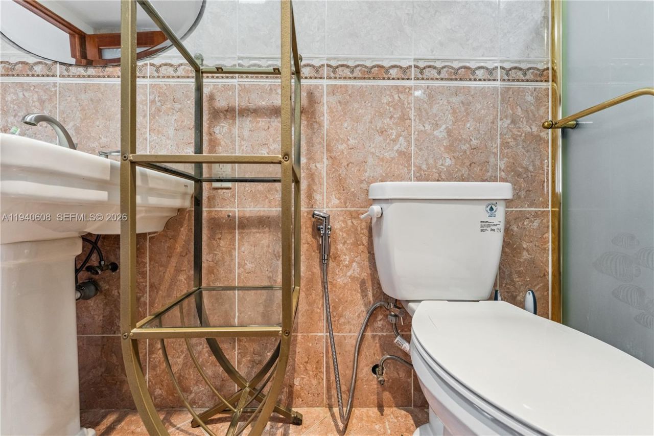 11111 Biscayne Blvd, Unit 4H, Miami, FL 33181 Photo