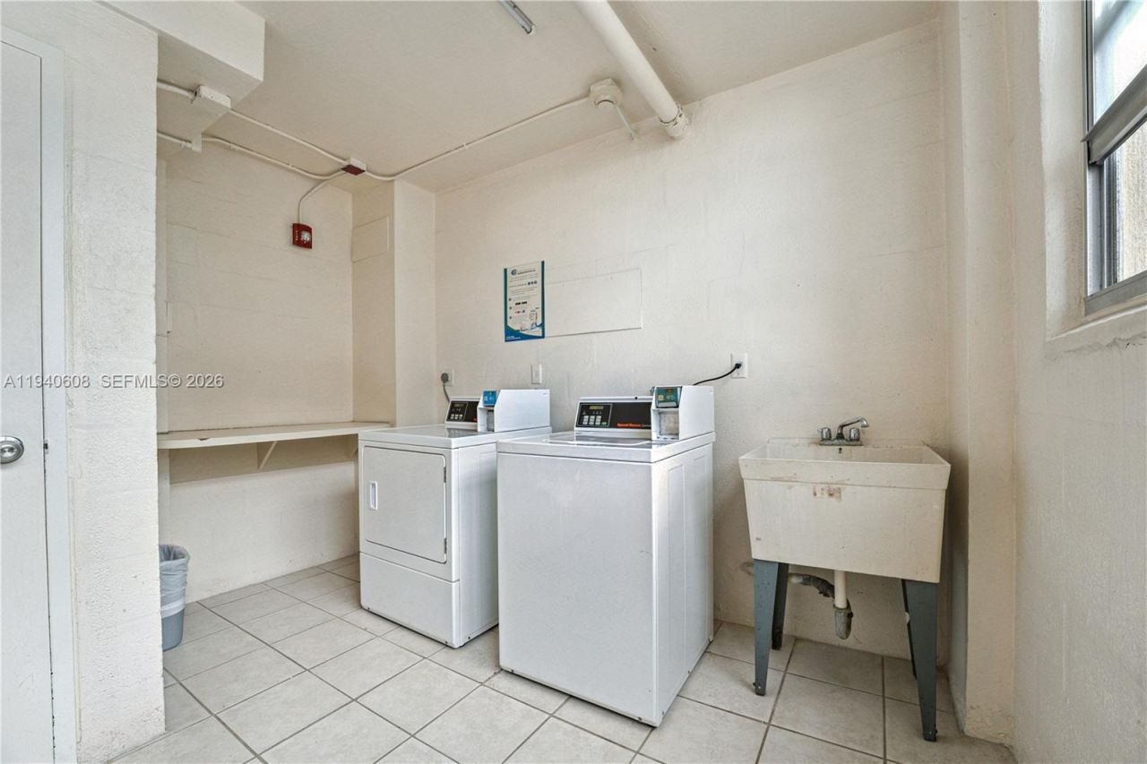 11111 Biscayne Blvd, Unit 4H, Miami, FL 33181 Photo
