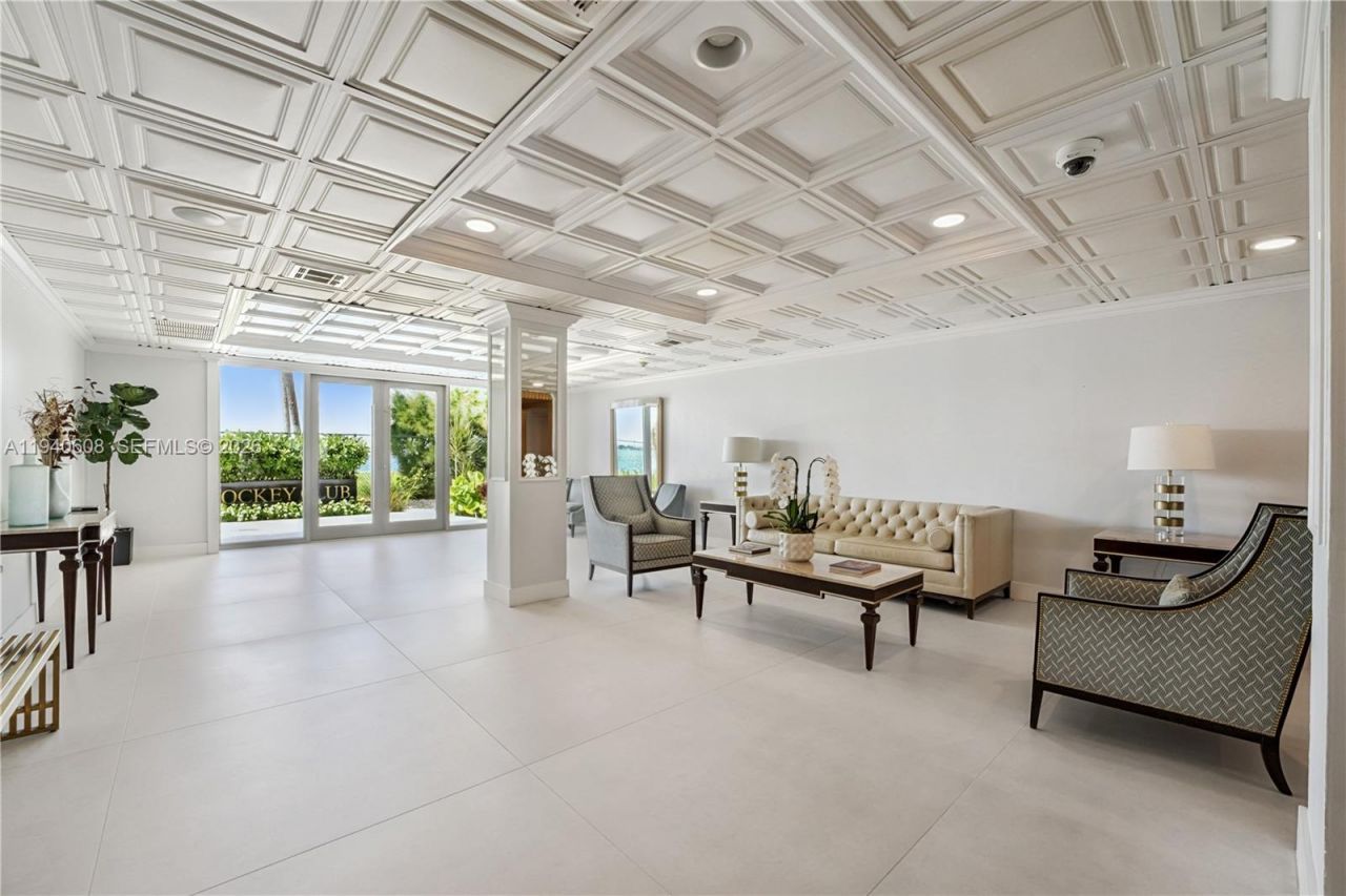 11111 Biscayne Blvd, Unit 4H, Miami, FL 33181 Photo