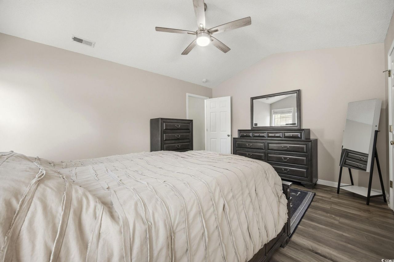 247 Sienna Dr. Photo 15