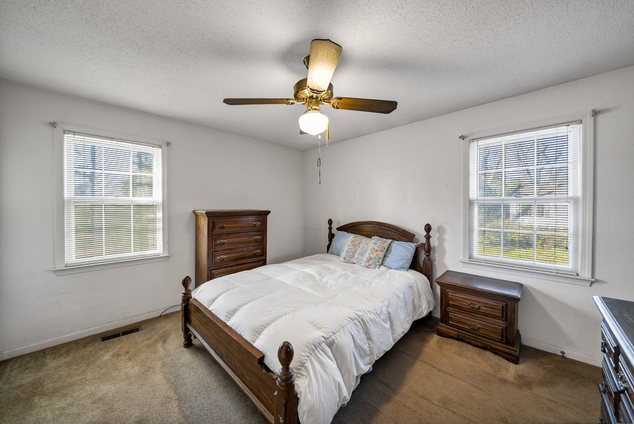 224 Walnut Street Photo 40