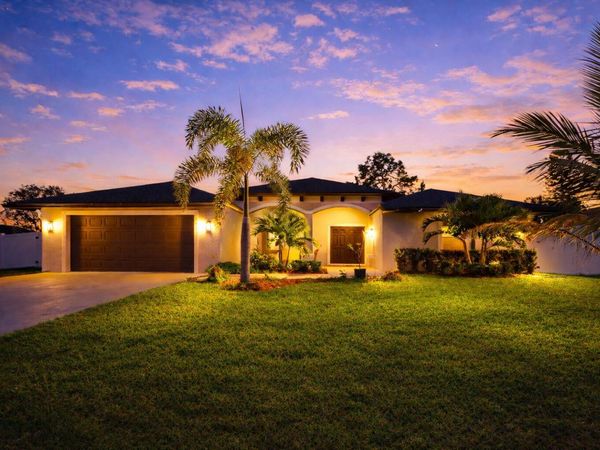 202 SW Chandler Terrace, Port St. Lucie, FL 34984