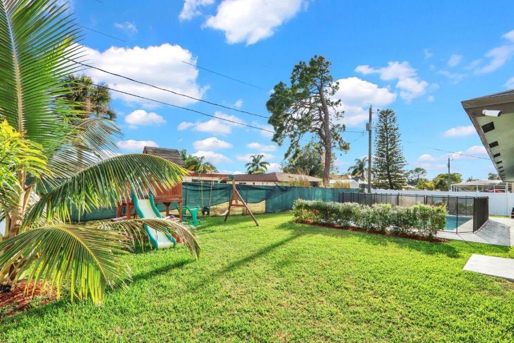 202 SW Chandler Terrace, Port Saint Lucie, FL 34984 Photo