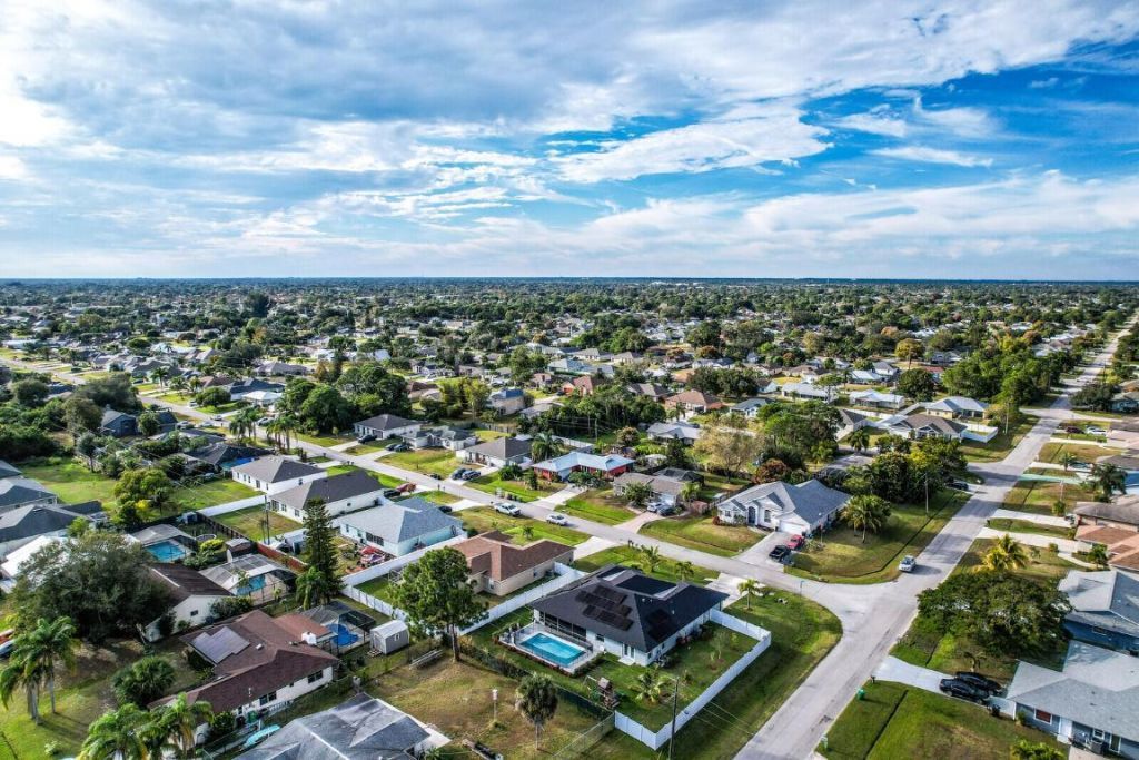 202 SW Chandler Terrace, Port Saint Lucie, FL 34984 Photo