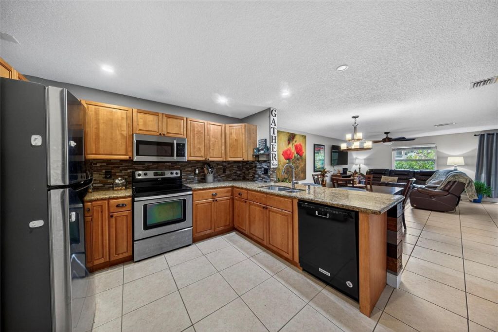 3002 NW 103rd Lane, Coral Springs, FL 33065 Photo