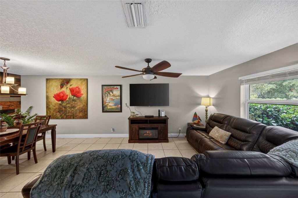 3002 NW 103rd Lane, Coral Springs, FL 33065 Photo