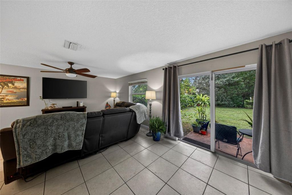 3002 NW 103rd Lane, Coral Springs, FL 33065 Photo