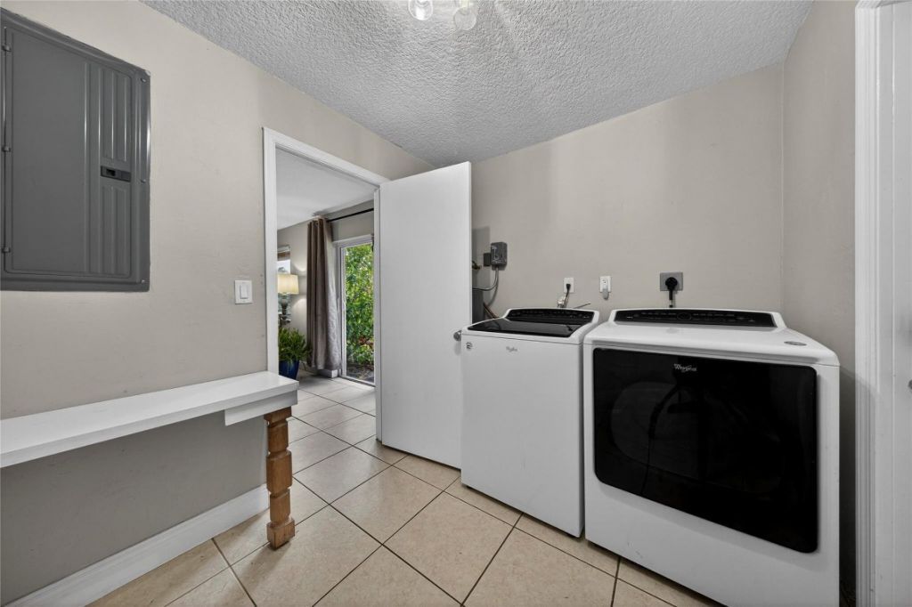 3002 NW 103rd Lane, Coral Springs, FL 33065 Photo