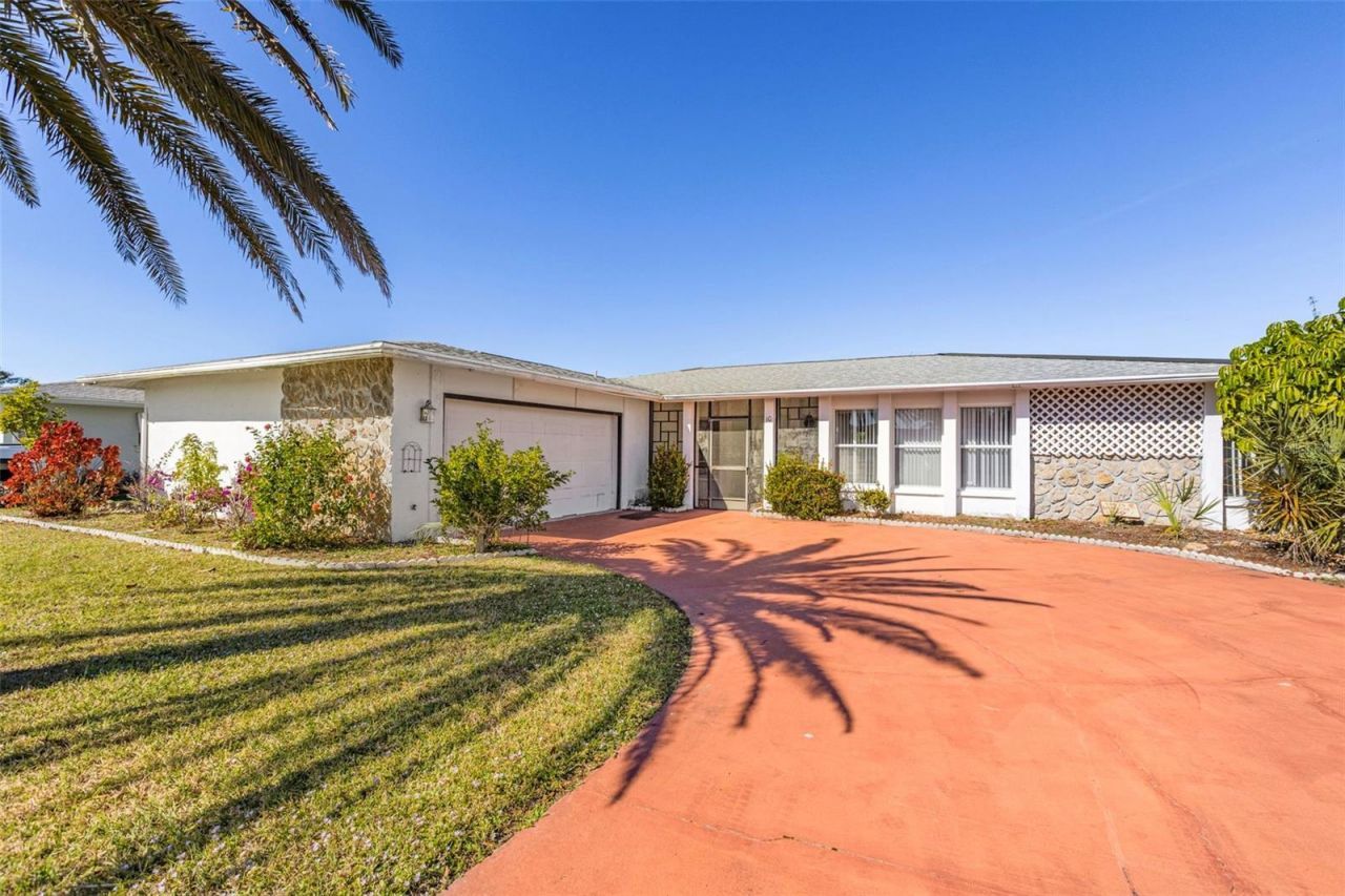 10 Golfview Road, Rotonda West, FL 33947 Main Photo