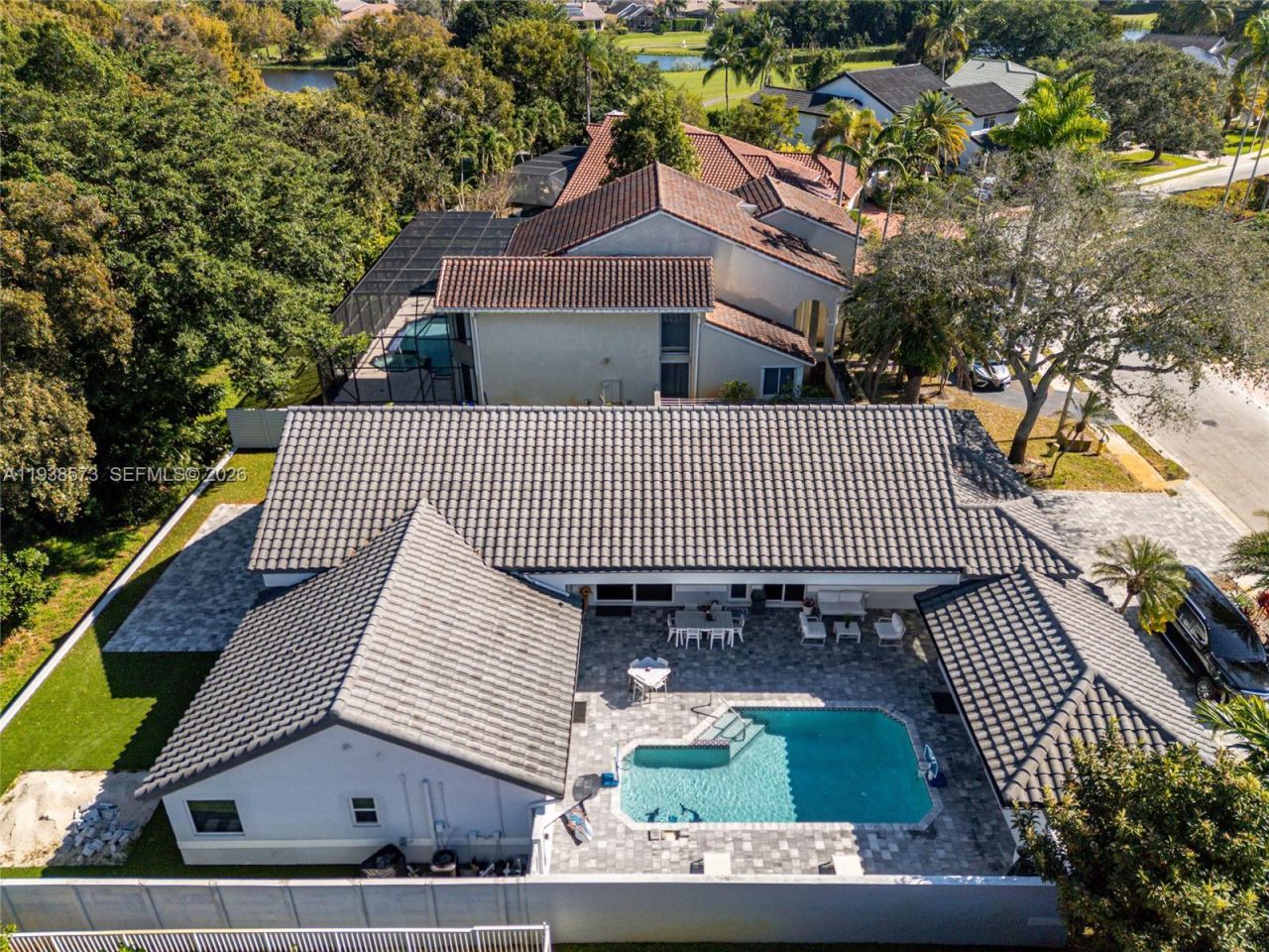 15221 N Laurel Ln N, Pembroke Pines, FL 33027 Photo