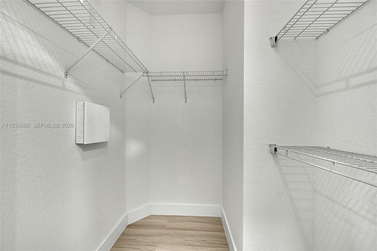 884 NW 170th Ter, Pembroke Pines, FL 33028 Photo