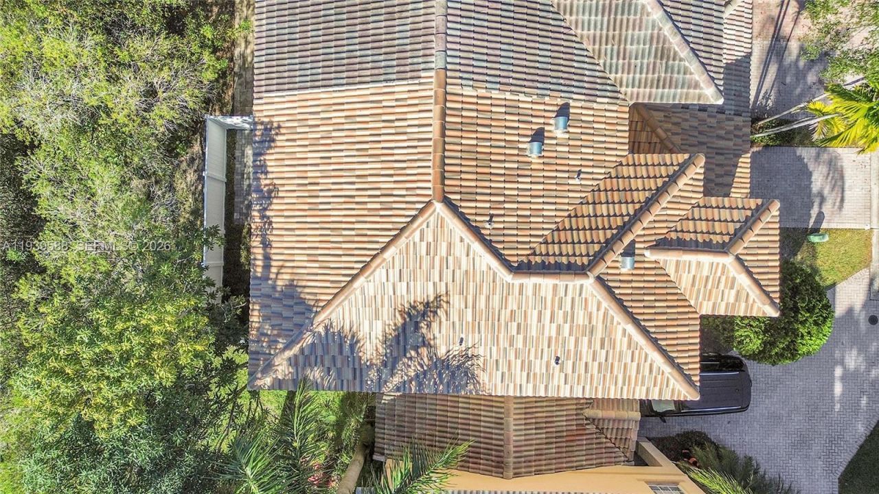 884 NW 170th Ter, Pembroke Pines, FL 33028 Photo