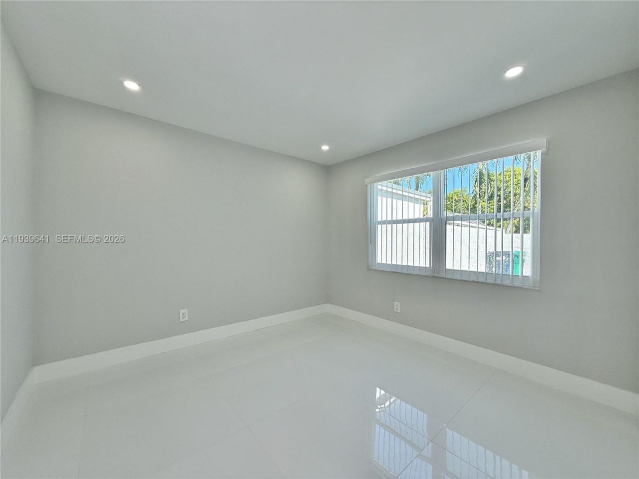 11240 SW 33rd Cir Pl , Miami, FL 33165 Photo