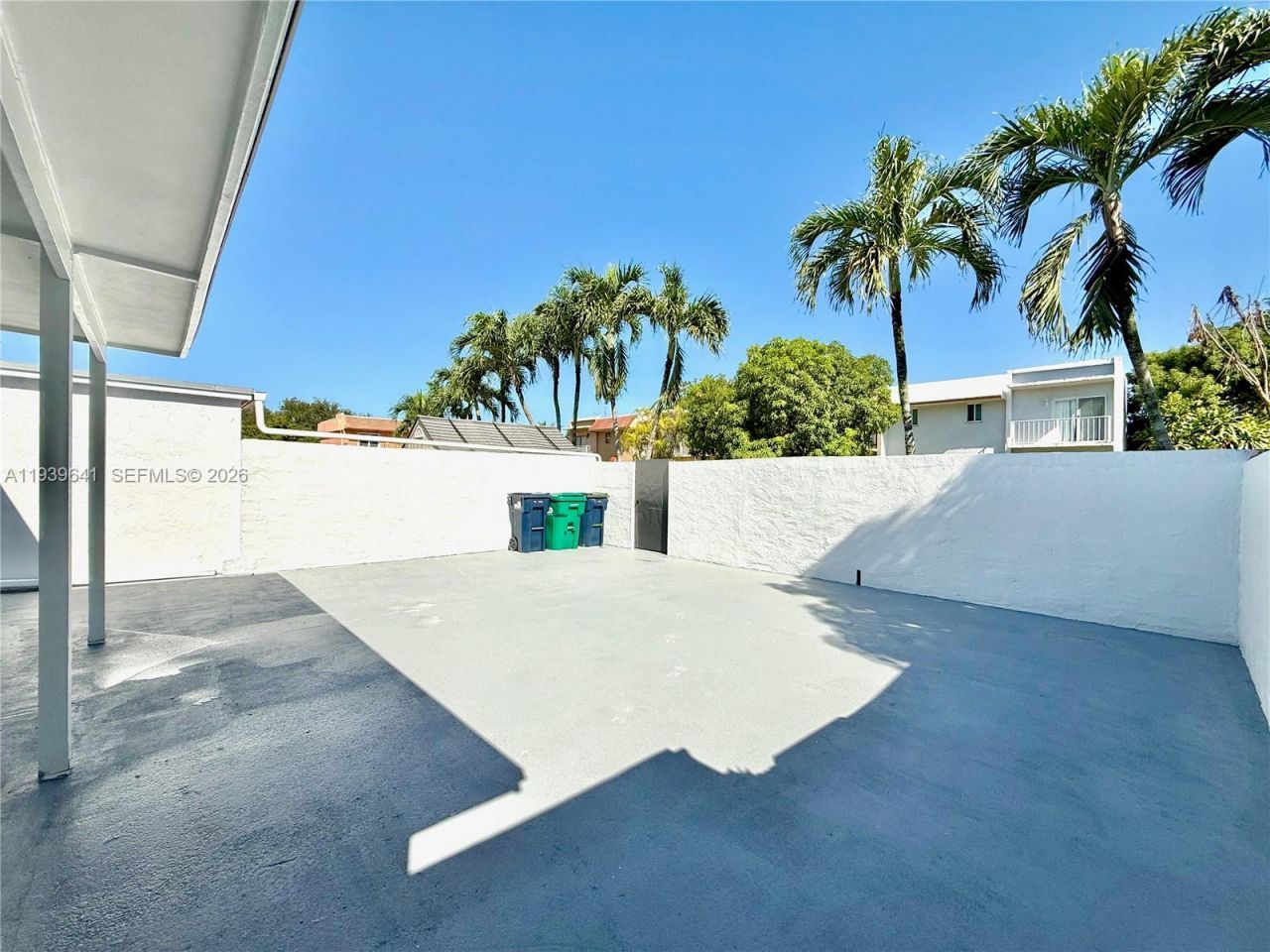 11240 SW 33rd Cir Pl , Miami, FL 33165 Photo