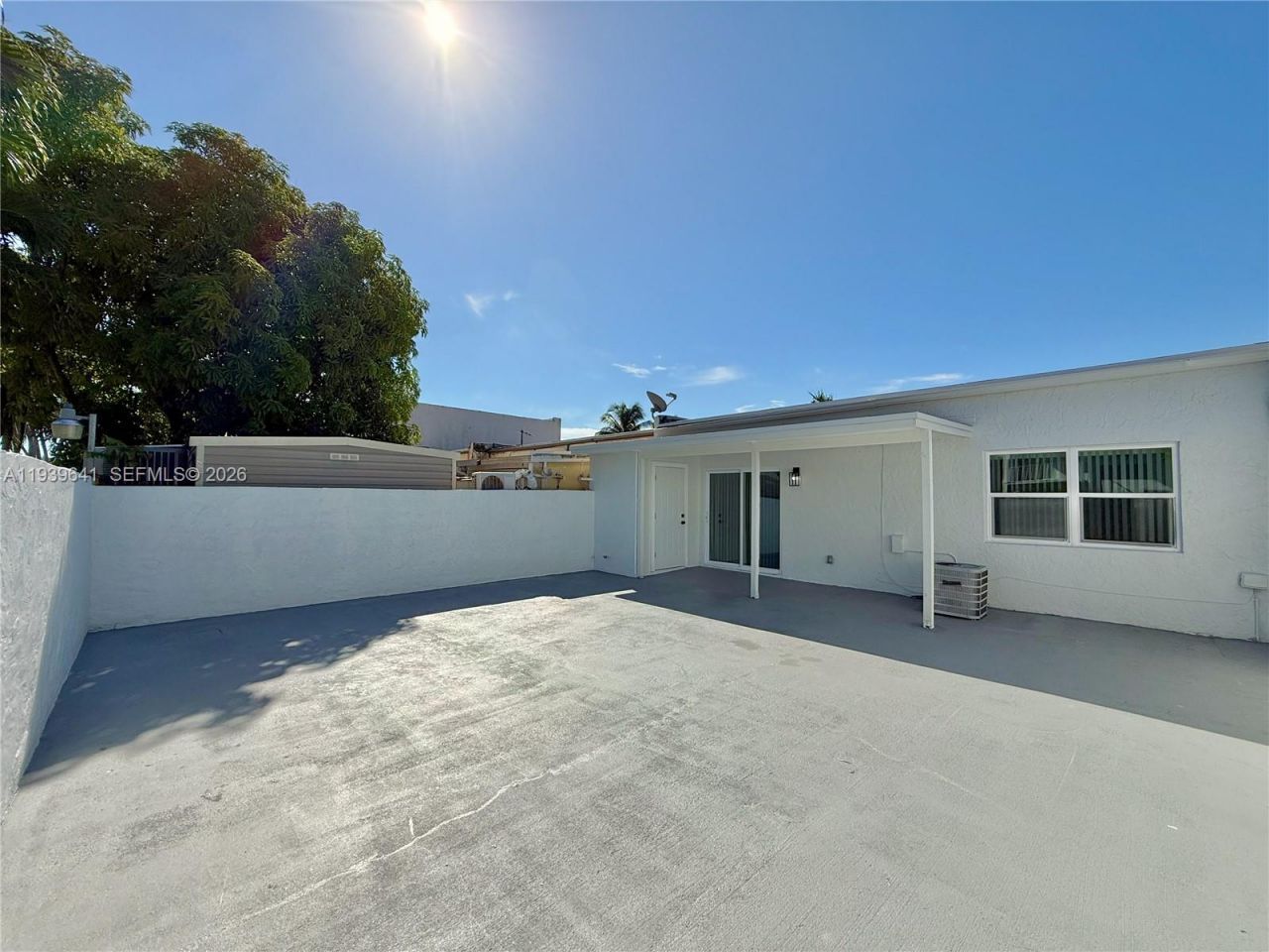 11240 SW 33rd Cir Pl , Miami, FL 33165 Photo