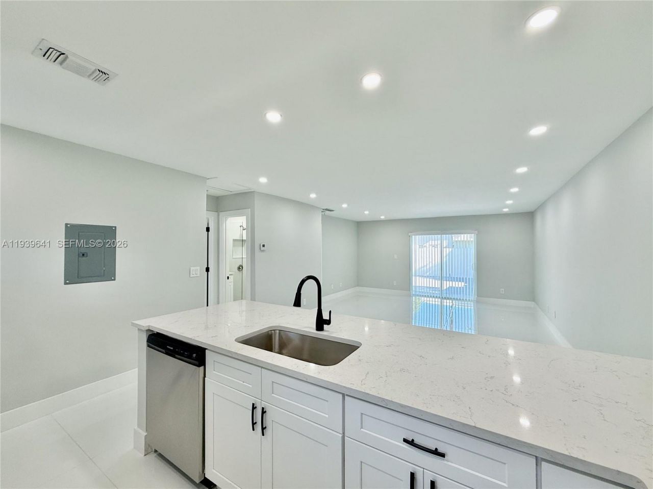 11240 SW 33rd Cir Pl , Miami, FL 33165 Photo