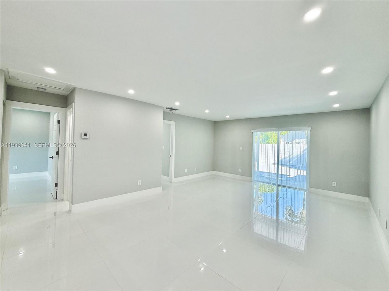 11240 SW 33rd Cir Pl , Miami, FL 33165 Photo