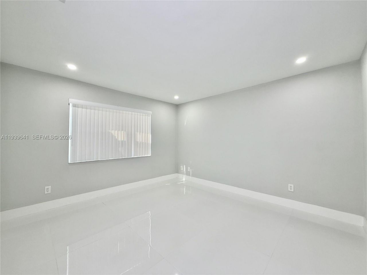 11240 SW 33rd Cir Pl , Miami, FL 33165 Photo