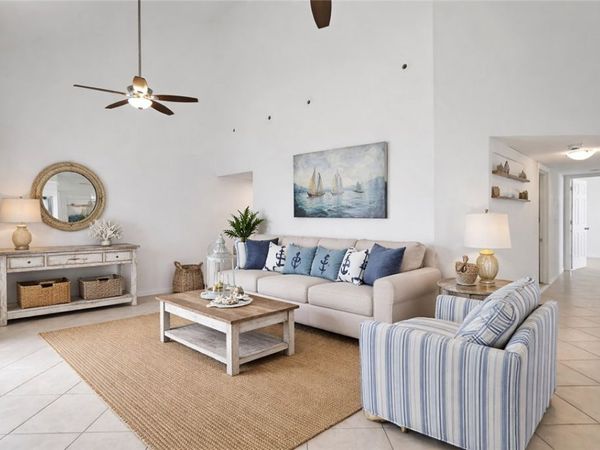 1915 Westminster Circle, Unit 17-5, Vero Beach, FL 32966