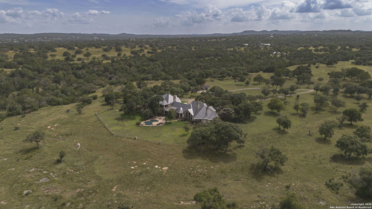 241 Seewald, Boerne, TX 78006 Main Photo