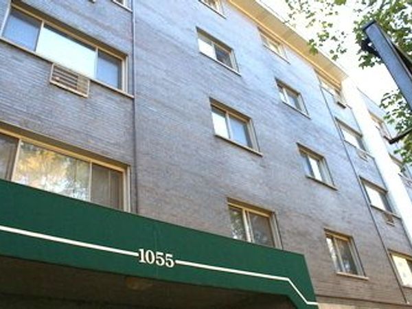 1055 W Catalpa Avenue, Unit 214, Chicago, IL 60640