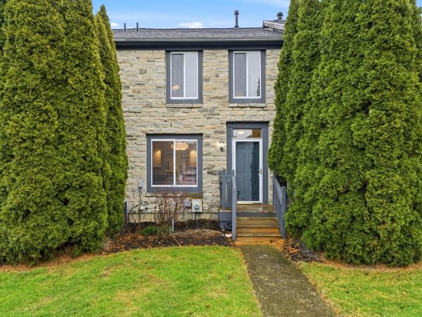 7027 Dublin Village Drive, Dublin, OH 43017