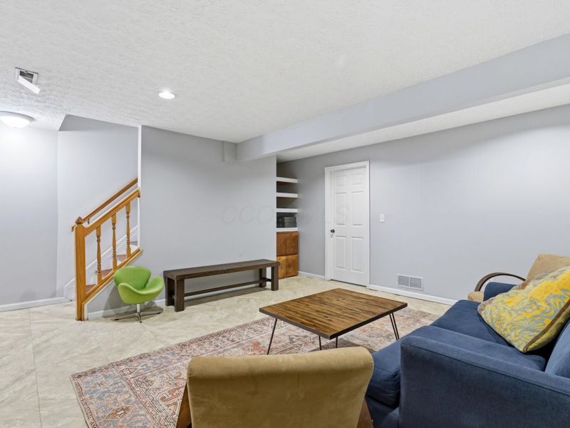 7027 Dublin Village Drive, Dublin, OH 43017 Photo 28