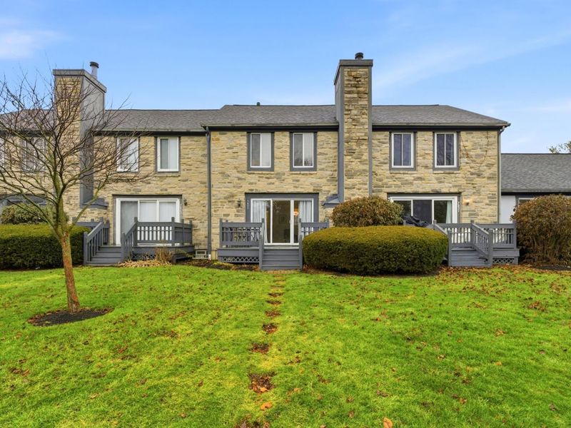 7027 Dublin Village Drive, Dublin, OH 43017 Photo 32