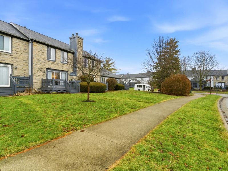 7027 Dublin Village Drive, Dublin, OH 43017 Photo 35