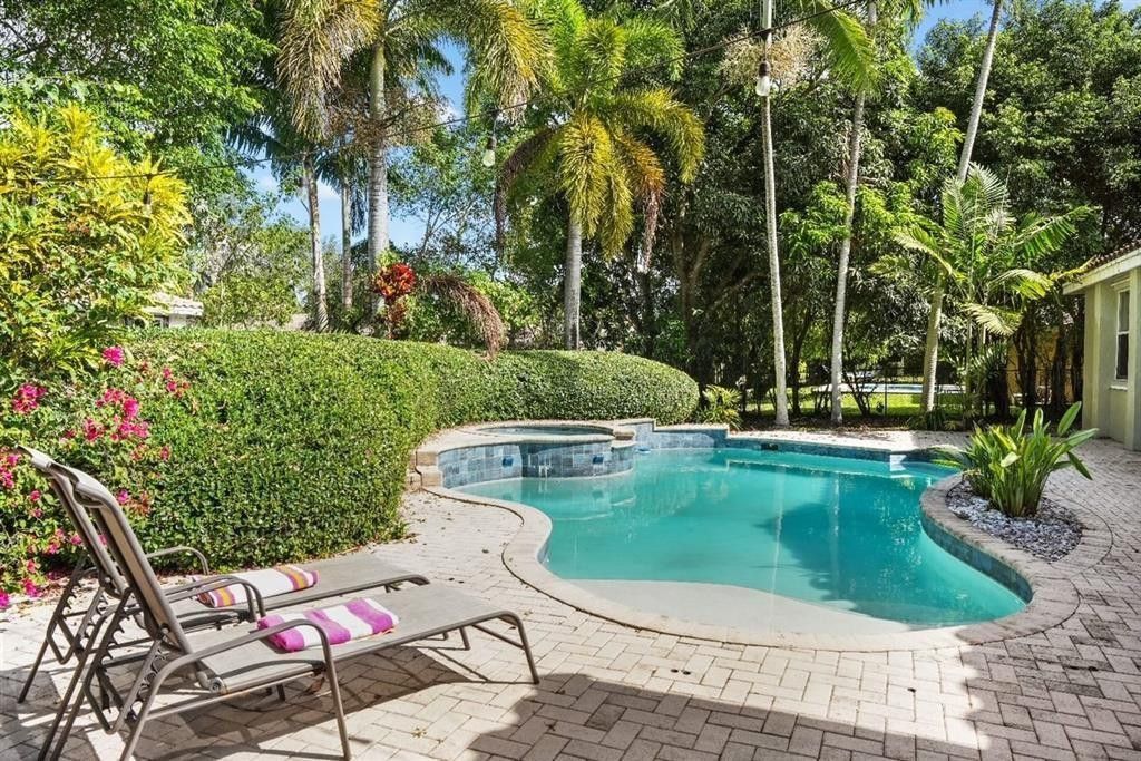 8209 SW 173rd Terrace, Palmetto Bay, FL 33157 Photo