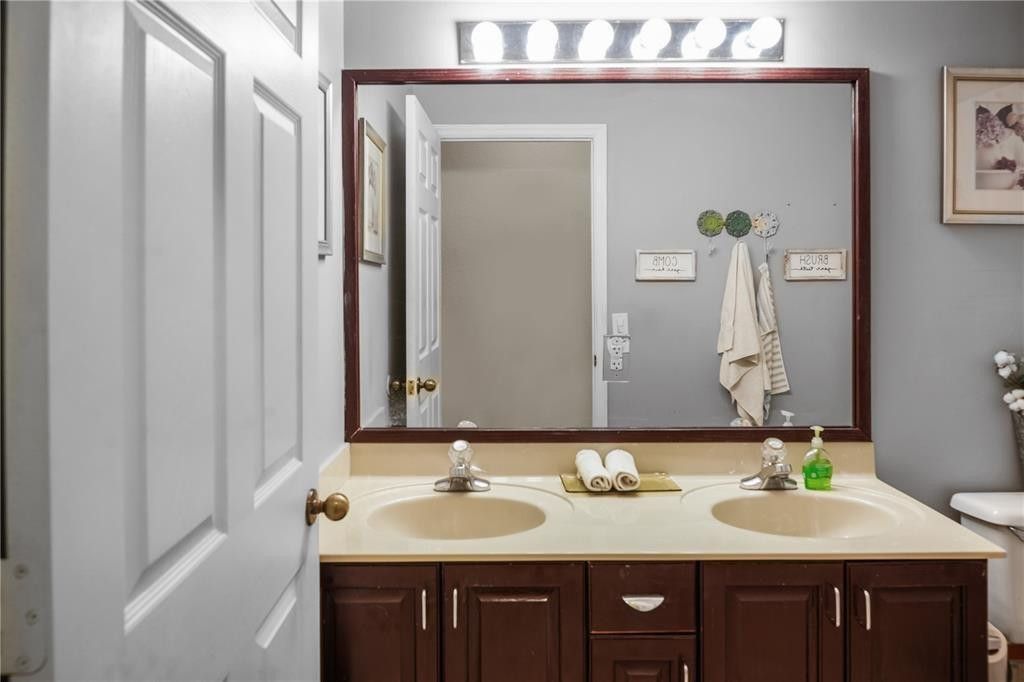 8209 SW 173rd Terrace, Palmetto Bay, FL 33157 Photo