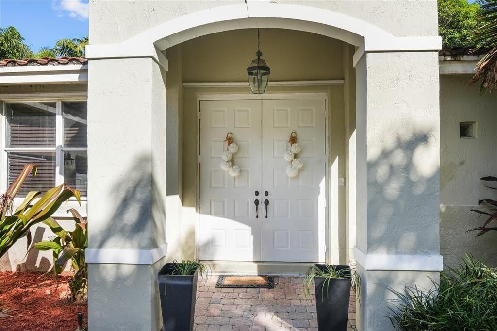 8209 SW 173rd Terrace, Palmetto Bay, FL 33157 Photo