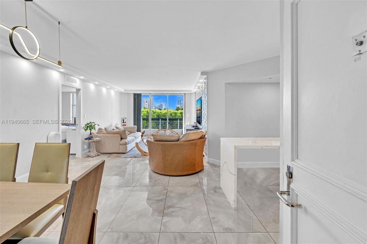 3530 Mystic Pointe Dr, Unit 411, Aventura, FL 33180 Photo