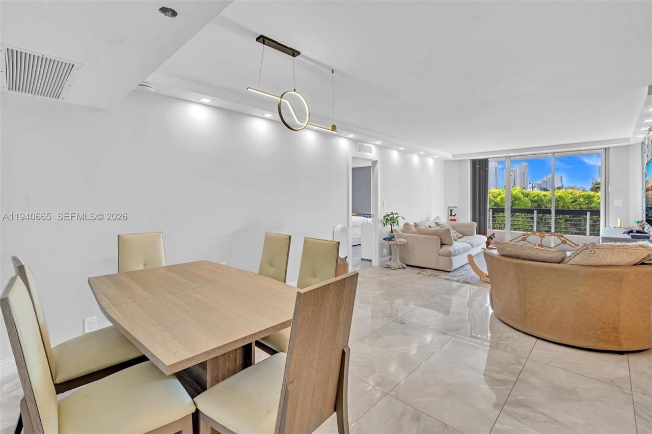 3530 Mystic Pointe Dr, Unit 411, Aventura, FL 33180 Photo