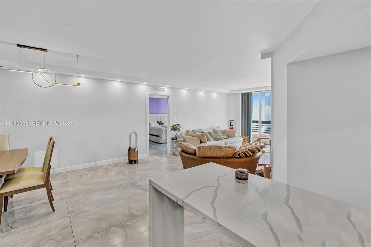 3530 Mystic Pointe Dr, Unit 411, Aventura, FL 33180 Photo