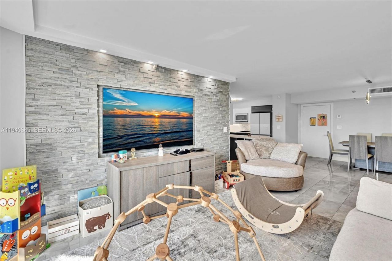 3530 Mystic Pointe Dr, Unit 411, Aventura, FL 33180 Photo