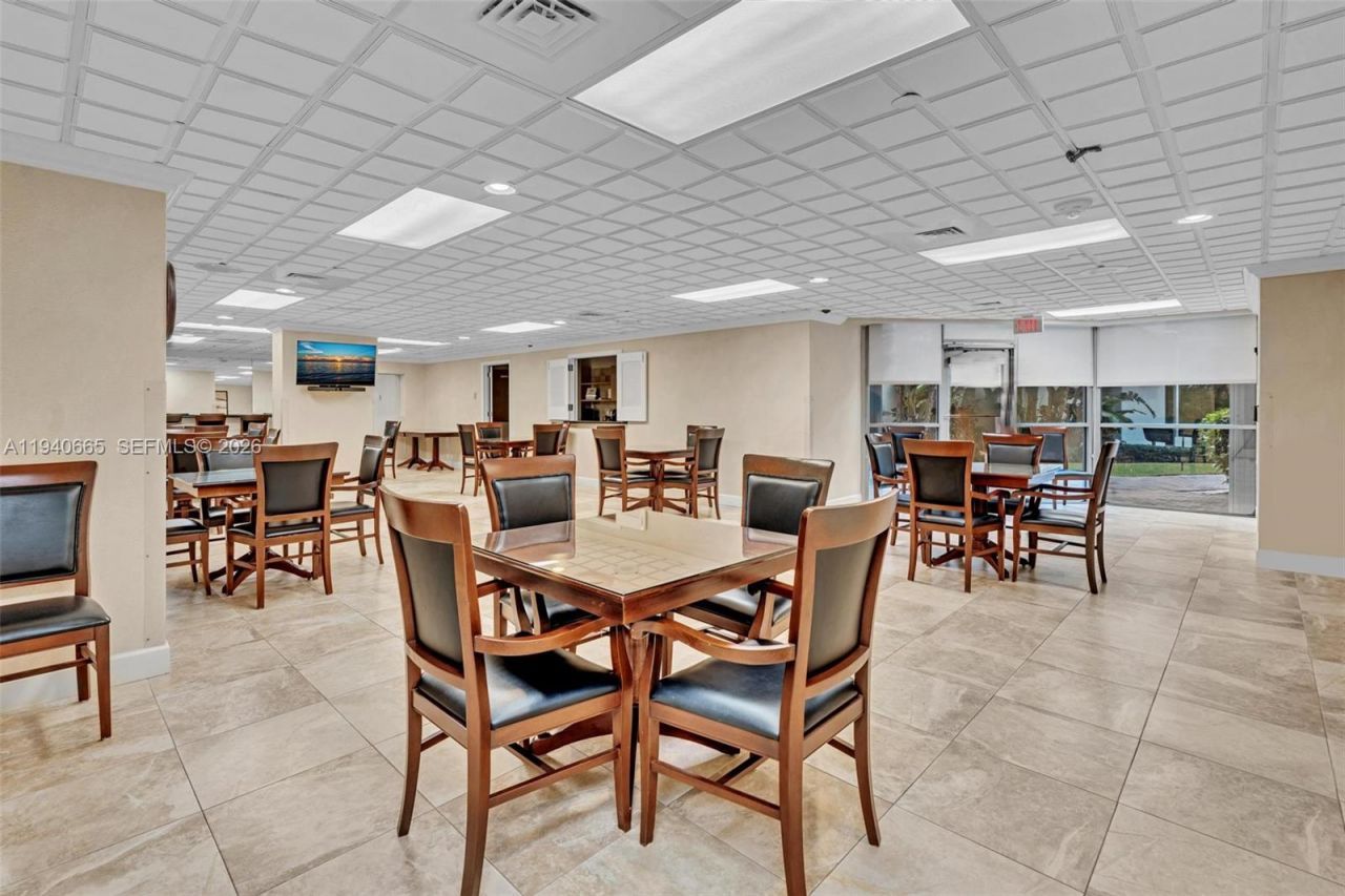 3530 Mystic Pointe Dr, Unit 411, Aventura, FL 33180 Photo