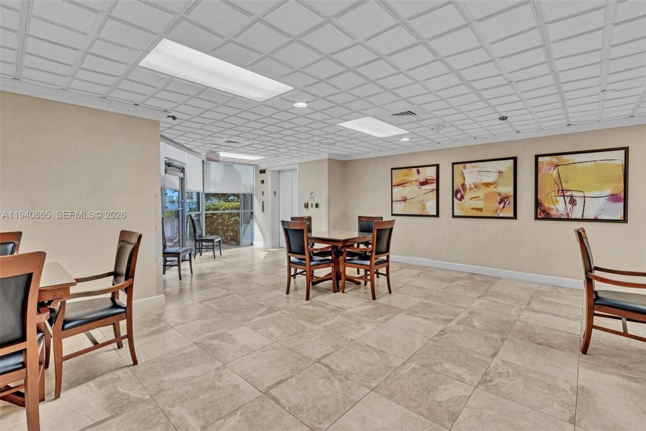 3530 Mystic Pointe Dr, Unit 411, Aventura, FL 33180 Photo