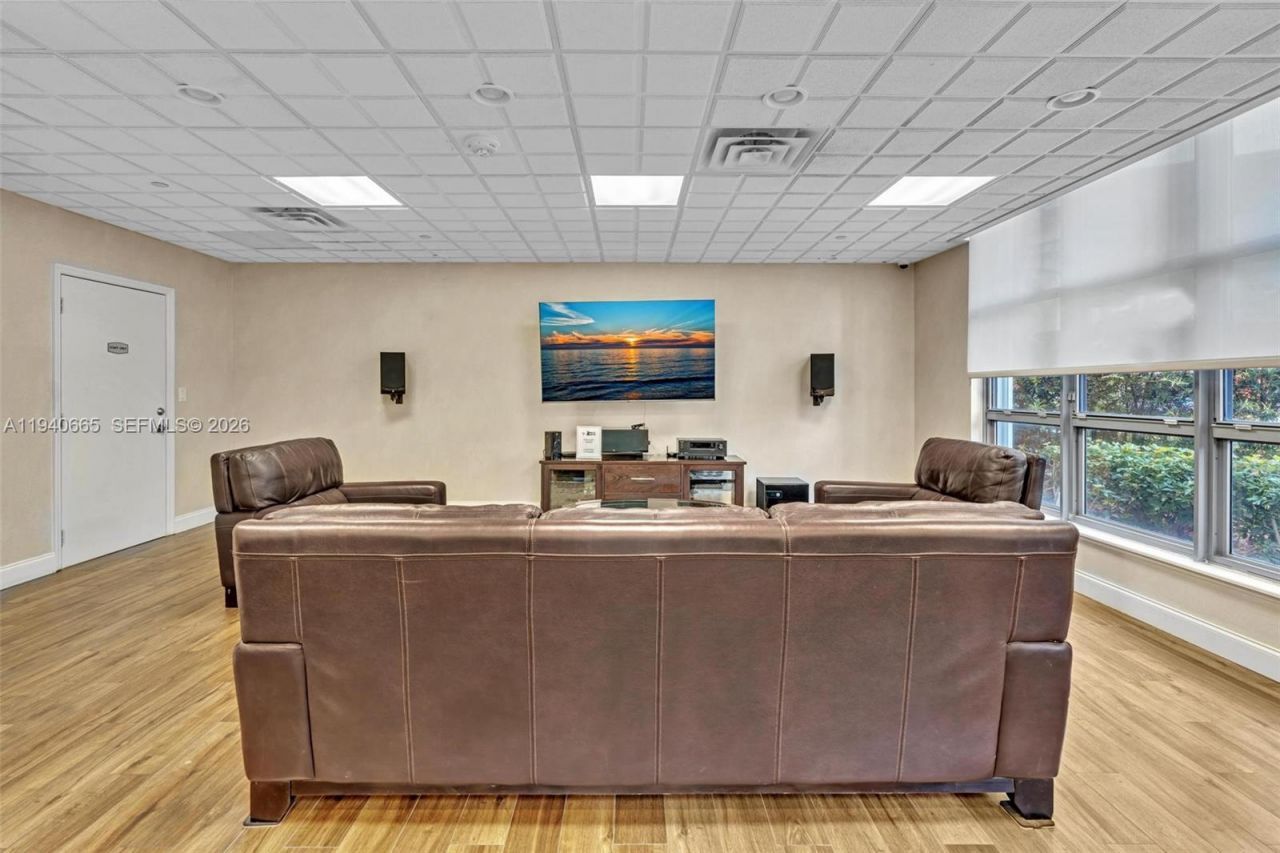 3530 Mystic Pointe Dr, Unit 411, Aventura, FL 33180 Photo