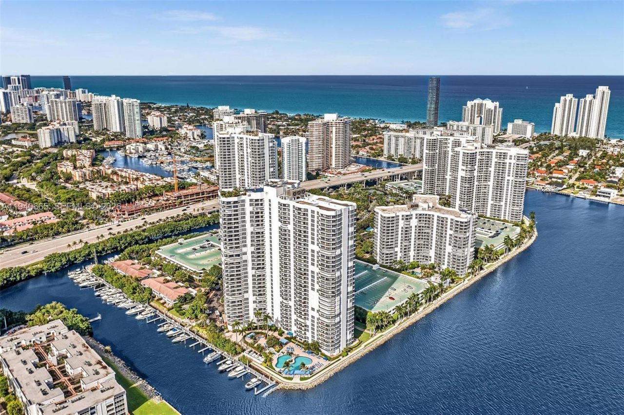 3530 Mystic Pointe Dr, Unit 411, Aventura, FL 33180 Photo