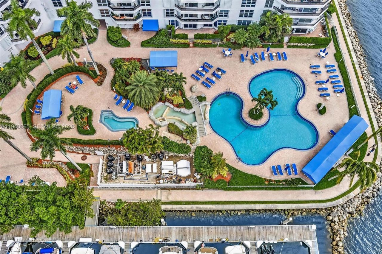 3530 Mystic Pointe Dr, Unit 411, Aventura, FL 33180 Photo