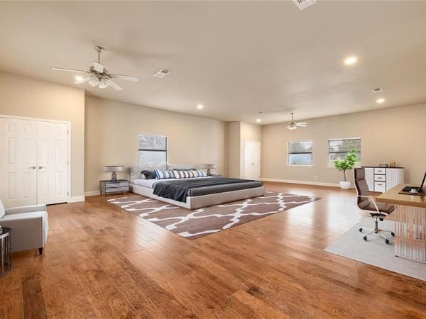 102 Bowie Cove, Gainesville, TX 76240