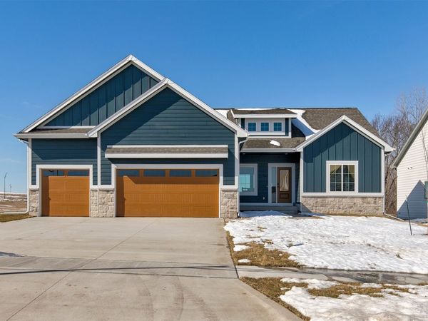 3136 NW Prescott Court, Grimes, IA 50111