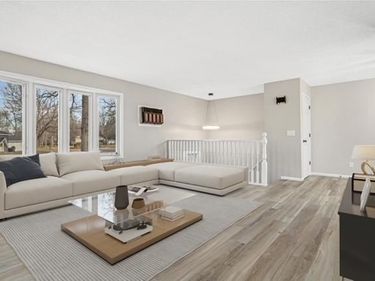 35 Knollwood Street W, Annandale, MN 55302