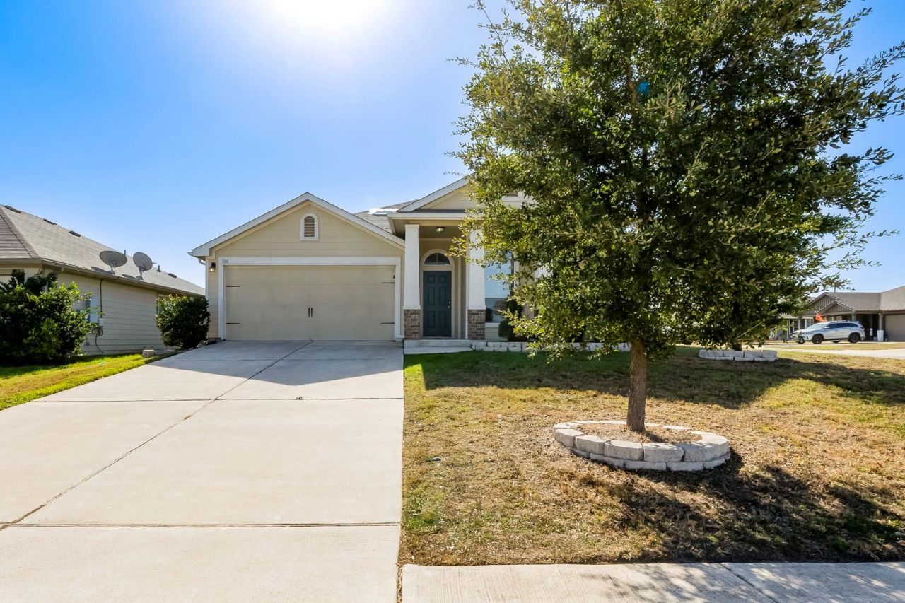 100 Sulphur River Loop, Hutto, TX 78634 Main Photo