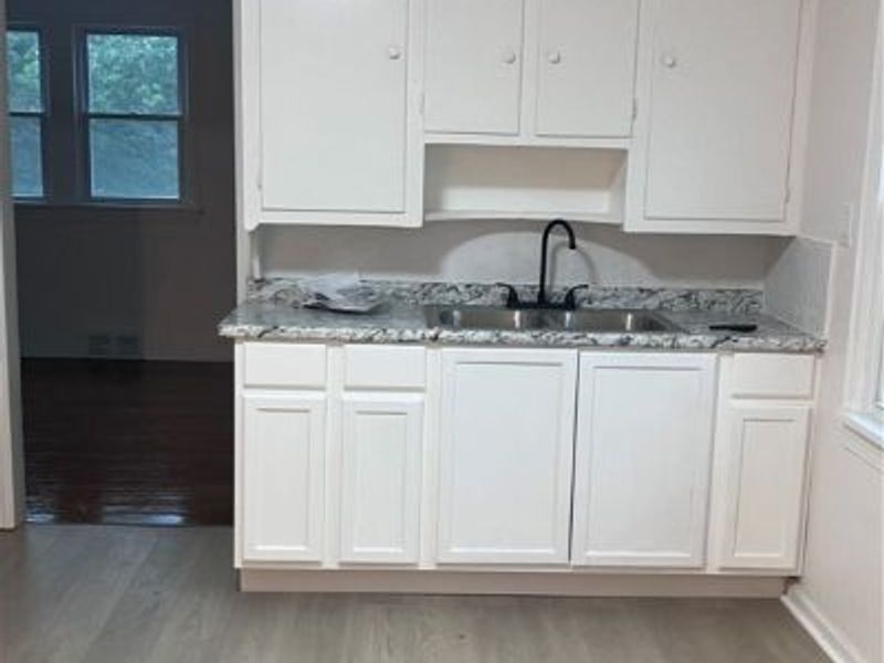 13916 Durkee Avenue, Cleveland, OH 44105 Photo 10