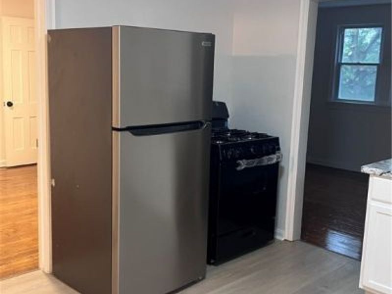 13916 Durkee Avenue, Cleveland, OH 44105 Photo 11