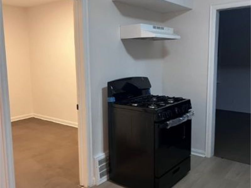 13916 Durkee Avenue, Cleveland, OH 44105 Photo 4