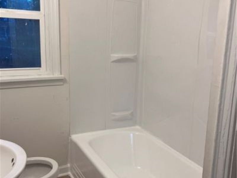 13916 Durkee Avenue, Cleveland, OH 44105 Photo 6