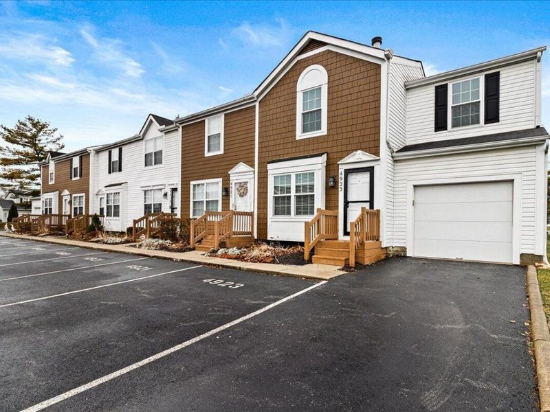 4923 Stoneybrook Boulevard, Unit 21F, Hilliard, OH 43026 Photo 1